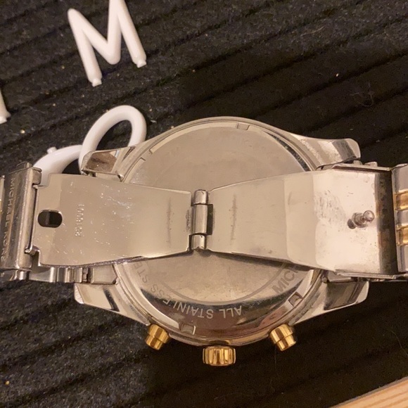 10 stars Michael Kors Lexington Chrono Watch $356 Two Tone - Picture 6 of 14